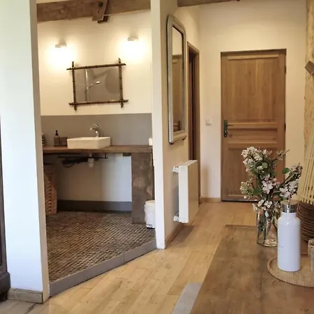 Le Clos Des Abeilles Guest house Ruch
