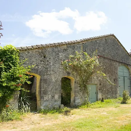 Le Clos Des Abeilles 3*
