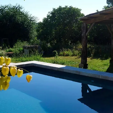 Le Clos Des Abeilles 4*