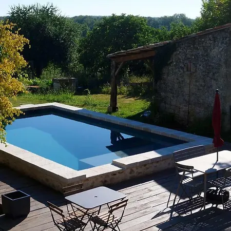 Le Clos Des Abeilles 4*
