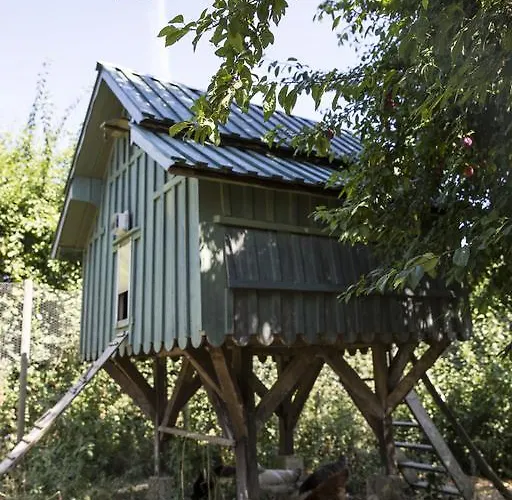 Le Clos Des Abeilles 4*