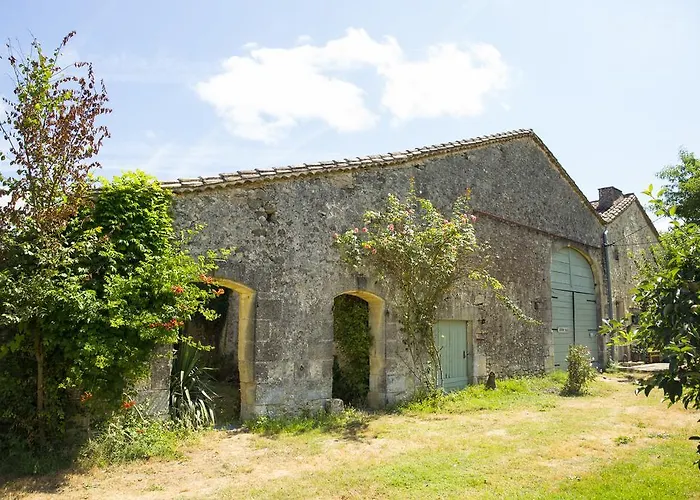 Le Clos Des Abeilles 4*